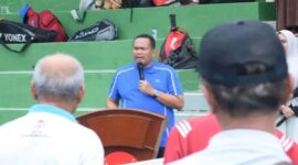 Wako Pariaman, Sumbar Yota Balad saat membuka Pertandingan Tenis Eksekutif Kota Pariaman 2026 di Pariaman. (poto: radarsumbar.com).