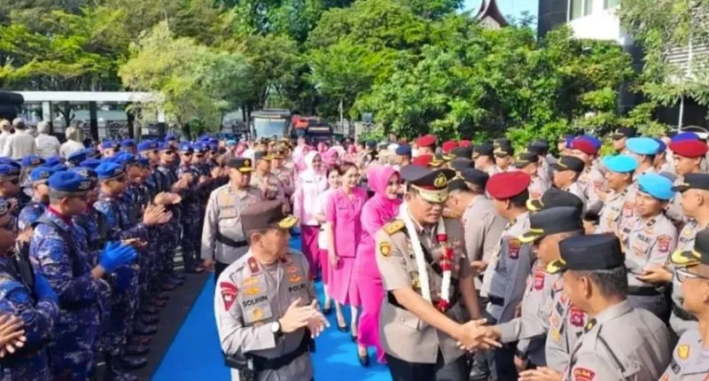 Irjen Pol Djati Wiyoto Abadhy, mulai masuk kantor sebagai Kepala Kepolisian Daerah Sumatera Barat (Kapolda Sumbar), Senin (6/7/2026).( poto : padangkita.com)