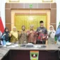 Gubernur Sumbar Mahyeldi Ansharullah bersama jajaran pimpinan FMIPA Unand .(poto: padangkita.com).