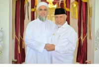 Gubernur Sumbar Mahyeldi Ansharullah bersama ulama dan pakar syariah asal Suriah, Syekh Abdul Al-Razzaq An-Najm.(poto: padangkita.com).