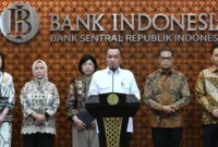 Menteri Sekretaris Negara, Prasetyo Hadi menyampaikan keterangan pers di Gedung Bank Indonesia, Jakarta, Senin (27/7/2026).(poto: padangkita.com).