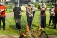 Pemusnahan barang bukti kasus tindak pidana penyalahgunaan narkotika, di Mapolda Sumbar. (poto: padangkita.com).