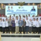 Sekdaprov Sumbar Arry Yuswandi bersama pengurus LPM Sumbar periode 2025-2030 yang beru dilantik. (poto: padangkita.com).