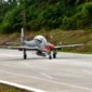 Pesawat tempur TNI AU melakukan uji coba lepas landas dan mendarat di Jalan Tol.(poto: padangkita.com).
