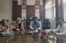 Manager PLN ULP Lubuk Sikaping, Irwan Ardianto, dan Sekretaris Daerah Kabupaten Pasaman, Yudesri, menggelar diskusi resmi di Kantor Bupati Pasaman pada Rabu (15/7) lalu.(poto: radarsumbar.com)