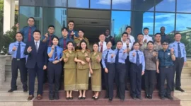 Brigpol Aruni, Polwan yang bertugas di Polres Kepulauan Mentawai bersama polisi dari sejumlah negara yang mengikuti pelatihan internasional di Vietnam.(poto: padangkita.com).