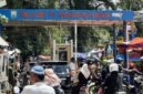 Pemerintah Kota Pariaman mempercepat langkah pemulihan ekonomi masyarakat dengan membangun kembali kios sala Pantai Gandoriah.(poto: radarsumbar.com).