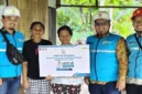 Pasang gratis listrik PLN untuk warga Mentawai.(poto: radarsumbar.com).