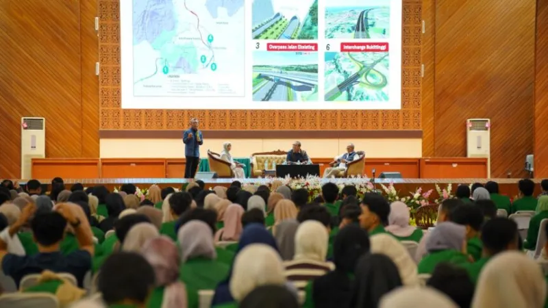 Universitas Andalas (UNAND) melepas sebanyak 1.833 mahasiswa untuk mengikuti program Kuliah Kerja Nyata (KKN) Periode II Tahun 2026.( poto: padangkita.com )
