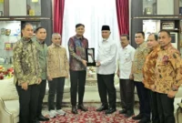 PTPN IV PalmCo memperkuat sinergi kelembagaan dengan Pemprov Sumbar guna mendorong pertumbuhan ekonomi daerah dan menjaga iklim perkebunan.(poto: radarsumbar.com).