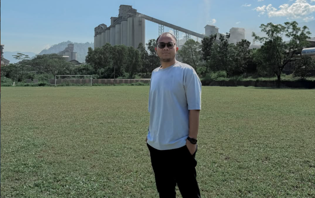 General Manager Semen Padang FC, Denny Shulton.(poto: padangkita.com).