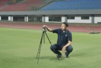 Manajemen Semen Padang FC bersama operator kompetisi iLeague melakukan inspeksi Stadion Patriot Candrabhaga, Bekasi, Selasa (7/7/2026),( poto: radarsumbar.com)