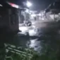 Jebolnya tanggul memicu banjir Agam Sumatera Barat hingga merendam pemukiman warga.(poto: radarsumbar.com).