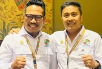 Wakil Gubernur Sumbar Vasko Ruseimy bersama Ketua Dekopinwil Sumbar, Gun Sugianto.( poto : padabngkita.com).