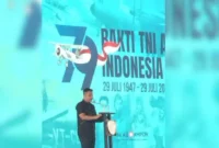 Wakil Gubernur Sumbar, Vasko Ruseimy saat menghadiri Peringatan Hari Bakti TNI Angkatan Udara (AU) ke-79 di Lanud Sutan Sjahrir Padang, Kamis (23/7/2026).(padangkita.com).