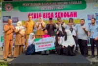 Program Beasiswa Ceria Bisa Sekolah (CBS), lembaga pengelola zakat karyawan PT Semen Padang.(poto: padangkita.com).