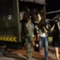 Satpol PP Kota Padang menggelar patroli dini hari untuk menegakkan Perda Ketertiban Umum.(poto: padangkita.com).