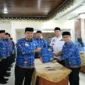 Ketua Dewan Pengurus KORPRI Provinsi Sumatera Barat Andri Yulika resmi memimpin prosesi pelantikan KORPRI Kota Pariaman untuk masa bakti 2024–2029.(poto: radarsumbar.com).