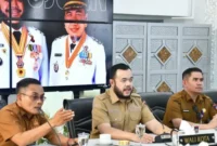 Wali Kota Padang, Fadly Amran, melalui pertemuan daring dengan Konsul Jenderal (Konjen) India di Medan, Ravi Shanker Goel, dari Kediaman Resmi Wali Kota Padang.(poto: padangkita.com).