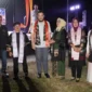 Wali Kota Padang Fadly Amran melepas secara resmi delegasi SatuPena Sumbar yang akan mengadakan safari puisi ke empat negara meliputi Indonesia, Malaysia, Singapura dan Thailand.(poto: padangkita.com).