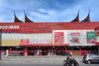 Budiman Swalayan Hadirkan Beragam Promo pada HJK Padang ke-357.(poto: padangkita.com).