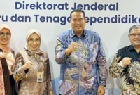 Wali Kota Pariaman Yota Balad bersama Direktur PAUD Kemendikdasmen.(poto: padangkita.com).