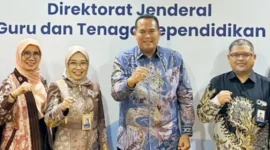 Wali Kota Pariaman Yota Balad bersama Direktur PAUD Kemendikdasmen.(poto: padangkita.com).