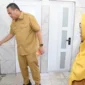 Wali Kota Pariaman Yota Balad meninjau progres rehab sekolah melalui program bantuan dari Kemendikdasmen. (poto: padangkita.com)