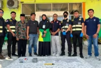Bidlabfor Polda Riau gelar olah TKP ilmiah guna menyelidiki penyebab ledakan di madrasah MAN 3 Padang.(poto: kabarsumbar.com).