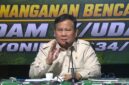 Presiden Prabowo Subianto memimpin rapat koordinasi penanganan dampak bencana gempa bumi di posko pengungsi di Markas Batalyon Teritorial Pembangunan (Yon TP) 834/Wakanga Mere di Desa Tonggurambang.(poto: istimewa).