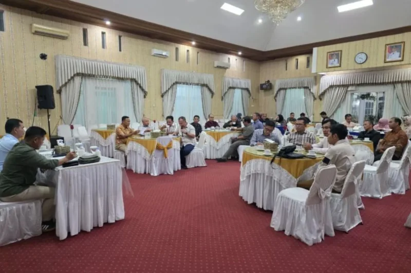Pemerintah Kabupaten Pasaman memperkuat kolaborasi bersama PLN ULP Lubuk Sikaping untuk menjamin kesiapan pasokan listrik Sekolah Rakyat.(poto: istimewa).