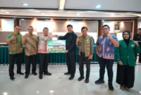 Beasiswa Andalas Golf Club sebesar Rp150 juta kepada 75 mahasiswa Universitas Andalas (UNAND).(poto: istimewa).