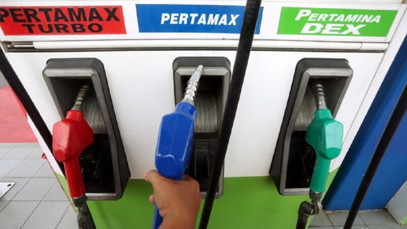 Pertamina resmi menurunkan harga BBM nonsubsidi mulai 1 Agustus 2026.(poto: radarsumbar.com).