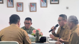 Wali Kota Sungai Penuh Alfin memimpin langsung rapat evaluasi Tim Terpadu Penertiban dan Penataan Pedagang di Rumah Dinas Wali Kota pada Selasa (11/8/2026).(poto: istimewa).