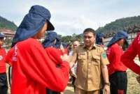 Sekretaris Daerah Kota Sawahlunto, Rovanly Abdams, membuka langsung agenda penempaan ini di Lapangan Ombilin pada Senin, 27 Juli 2026.(poto: kabarsumbar.com).