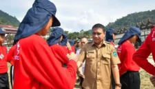 Sekretaris Daerah Kota Sawahlunto, Rovanly Abdams, membuka langsung agenda penempaan ini di Lapangan Ombilin pada Senin, 27 Juli 2026.(poto: kabarsumbar.com).