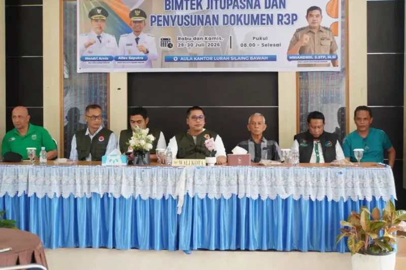 Wali Kota Padang Panjang Hendri Arnis membuka secara resmi pelatihan yang melibatkan perwakilan berbagai organisasi perangkat daerah.(poto: kabarsumbar.com).