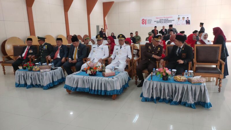 Wali Kota Sungai Penuh Alfin, SH, menghadiri Upacara HUT RI 81 secara virtual dari Gedung Nasional pada Senin (17/8/2026).(poto: oegopost.id).