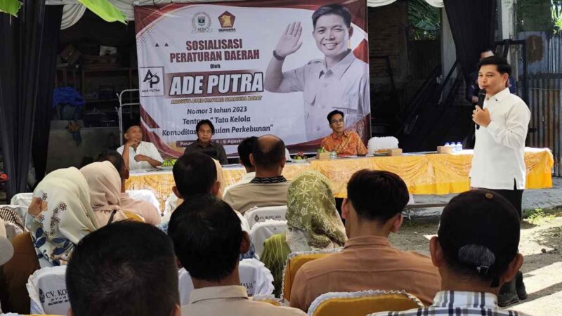 Anggota DPRD Sumatera Barat dari Fraksi Gerindra, Ade Putra, mengawal ketat implementasi Perda Komoditas Perkebunan Sumbar Nomor 3 Tahun 2026.(poto: radarsumbar.com).