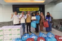 Melalui Tim Reaksi Cepat Bank Nagari Tanggap Bencana (TRC BNTB), Bank Nagari bergerak cepat menyalurkan bantuan kemanusiaan kepada masyarakat terdampak bencana banjir di Kota Padang.(poto: padangkita.com).