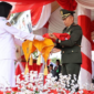 Komandan Kodim 0417/Kerinci Letkol Inf. Eko Siswanto bertindak selaku inspektur upacara.(poto: istimewa).