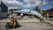 Rumah Rusak akibat gempa NTT.(Poto: radarsumbar.com).