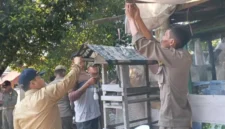Personel Satuan Polisi Pamong Praja (Satpol PP) Kota Padang bersama pihak Kecamatan Padang Barat lakukan pengawasan dan penertiban di kawasan Jalan Taduah Jati.(poto: padangkita.com).