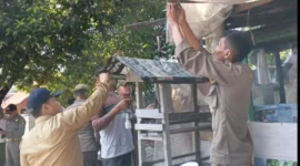 Personel Satuan Polisi Pamong Praja (Satpol PP) Kota Padang bersama pihak Kecamatan Padang Barat lakukan pengawasan dan penertiban di kawasan Jalan Taduah Jati.(poto: padangkita.com).
