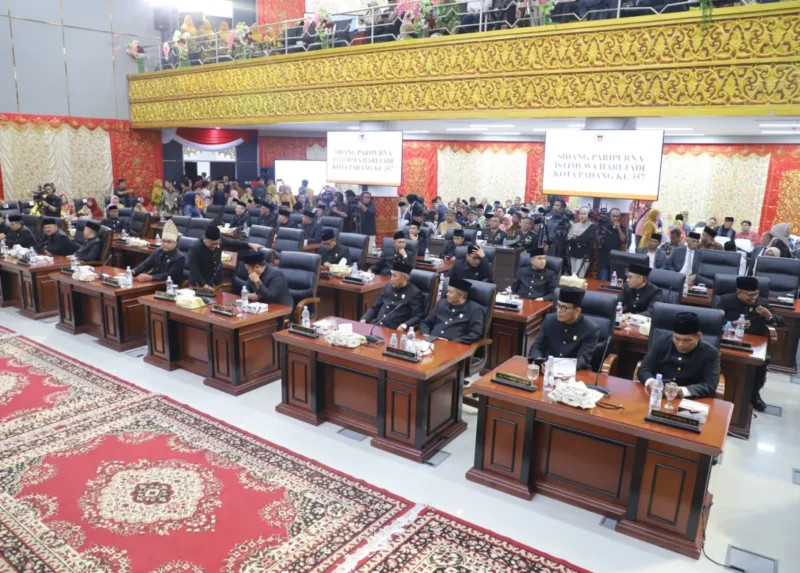 Rapat Paripurna Istimewa DPRD di Hari Jadi Kota (HJK) Padang ke-357.(poto: padangkita.com).