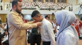 Wali Kota Padang Fadly Amran membuka secara resmi Pengenalan Kehidupan Kampus bagi Mahasiswa Baru (PKKMB) Politeknik Negeri Padang (PNP) Tahun Akademik 2026/2027.(poto: padangkita.com).