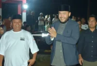 Wali Kota Padang, Fadly Amran, menghadiri malam puncak peringatan Hari Ulang Tahun (HUT) ke-81 Kemerdekaan Republik Indonesia (RI) yang digelar warga Jalan Jawa Gadut RT 01 RW 03, Kelurahan Limau Manis, Kecamatan Pauh.(poto: padangkita.com).