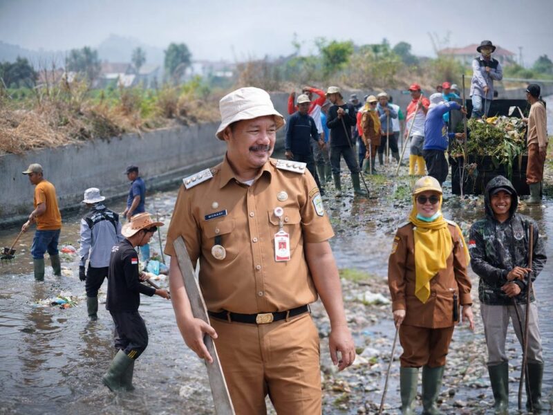 Pemerintah Kabupaten Kerinci menggelar aksi bersih sungai kerinci di kawasan aliran sungai Kecamatan Siulak Mukai pada Senin (24/8/2026).(poto: istimewa).