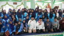 Wali Kota Padang Fadly Amran menghadiri peringatan Maulid Nabi Muhammad SAW yang digelar Pimpinan Anak Cabang (PAC) Persatuan Tarbiyah Islamiyah (Perti) Kecamatan Padang Selatan, di Masjid Raya Teluk Bayur.(poto: padangkita.com).