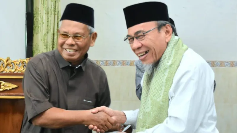 Wakil Wali Kota Padang Maigus Nasir jadikan peringatan Maulid Nabi sebagai momentum perkuat Smart Surau.(poto: padangkita.com).